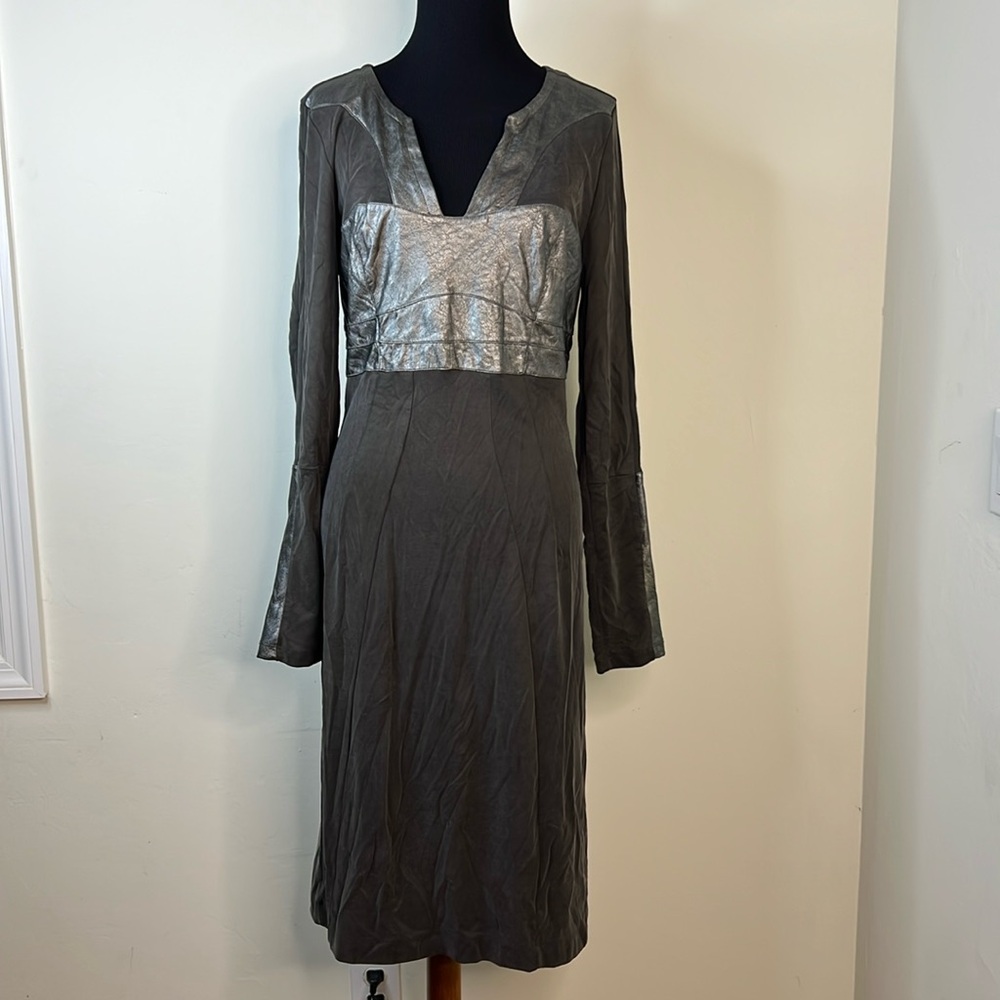 LAUREN VIDAL Pewter Leather V-Neck Grey Metallic Dress S/38